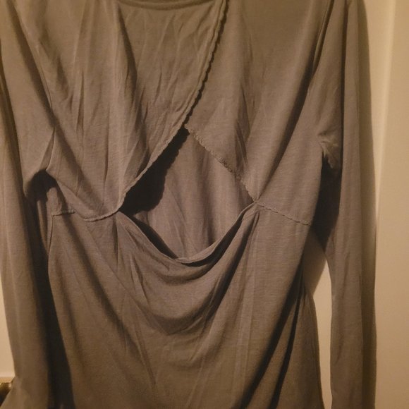 Bundle of 8 clothing item (Size Large) - Picture 1 of 10